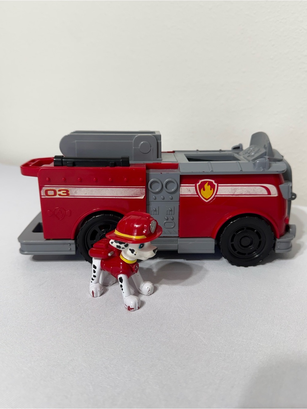 Paw Patrol Marshall's Ride 'n' Rescue Transforming 2-in-1 Playset and Fire Truck